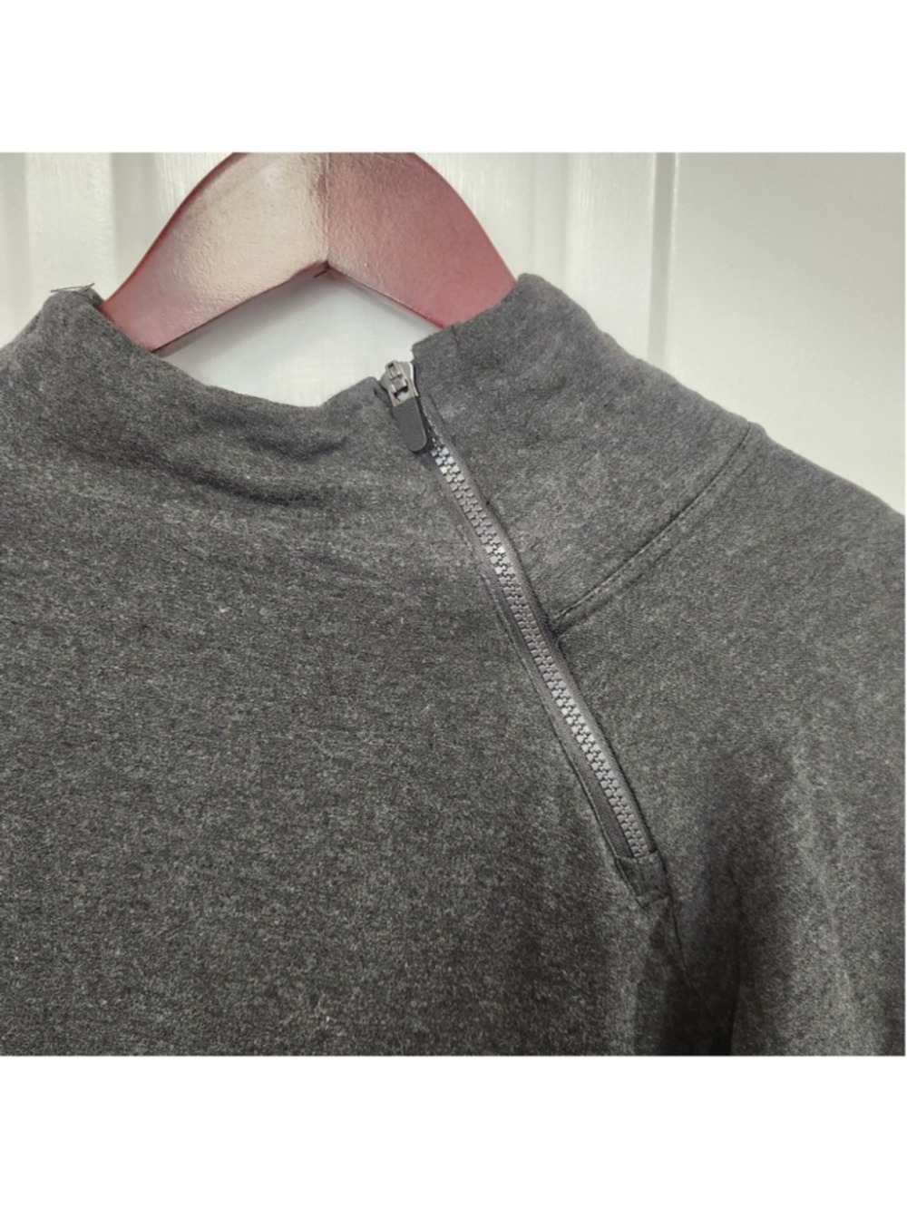 Scorpio Sol Women's Nova Zip Neck Long Sleeve Shirt Gray Size Medium NWOT - Picture 2 of 5